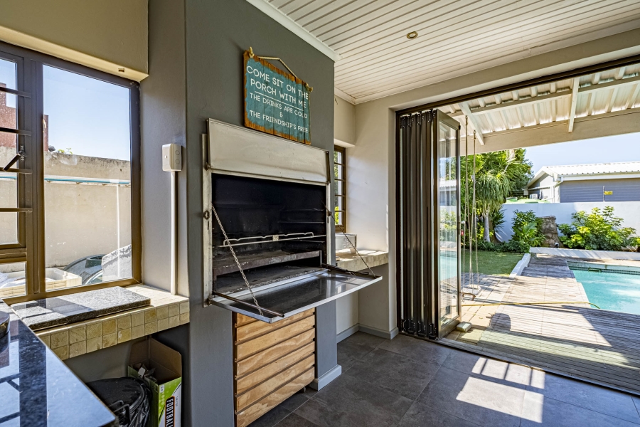 4 Bedroom Property for Sale in Summerstrand Eastern Cape